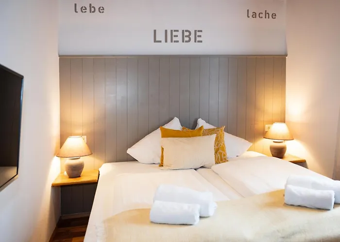 ゲストハウス Magali's, - Inclusive Summer Card 3*